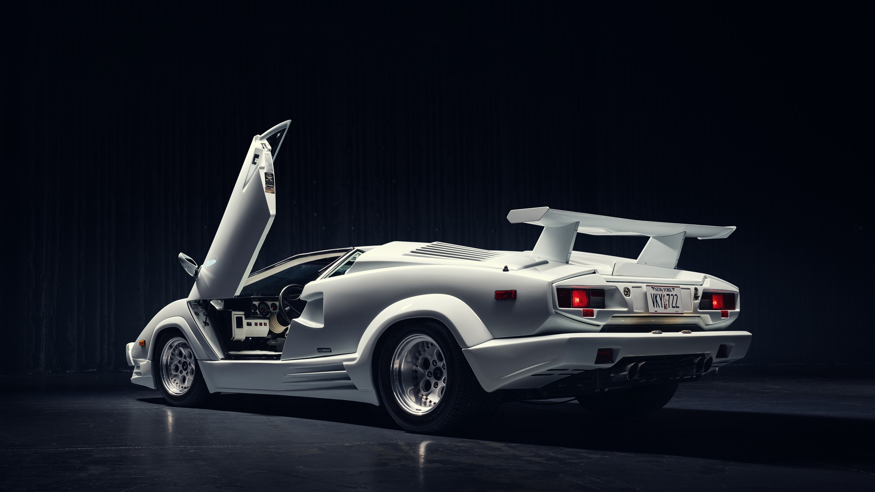 Undamaged 'Wolf of Wall Street' Lamborghini Countach sells